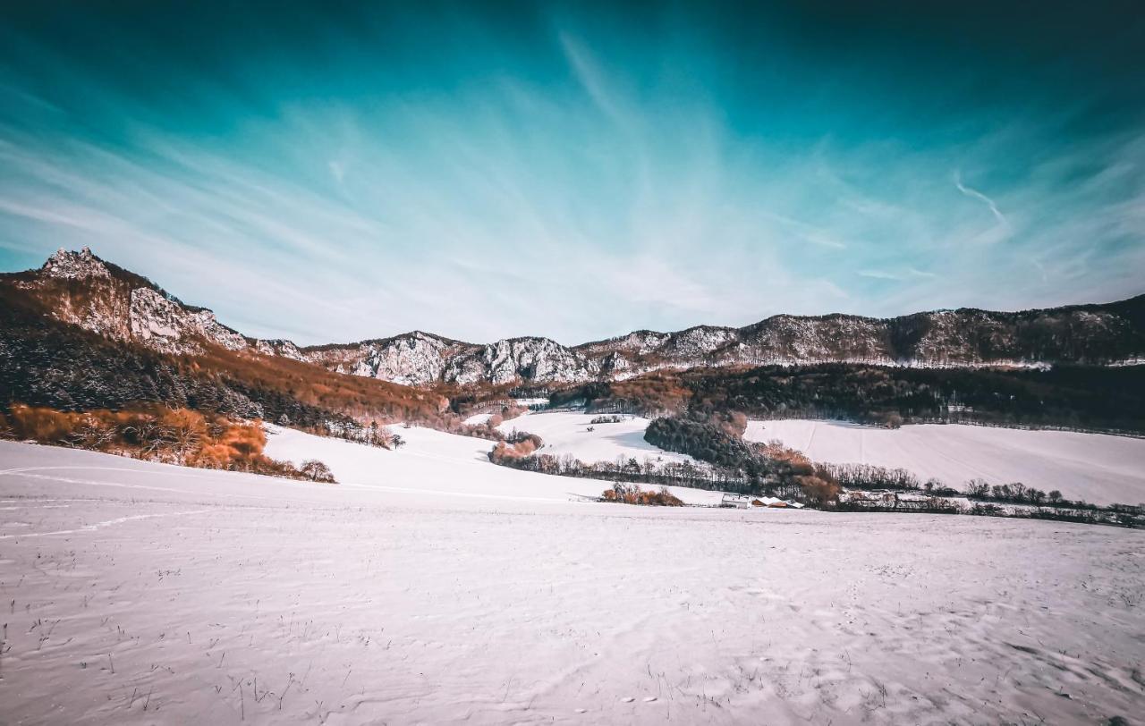 Koliba Pod Skalami Villa Sulov Buitenkant foto